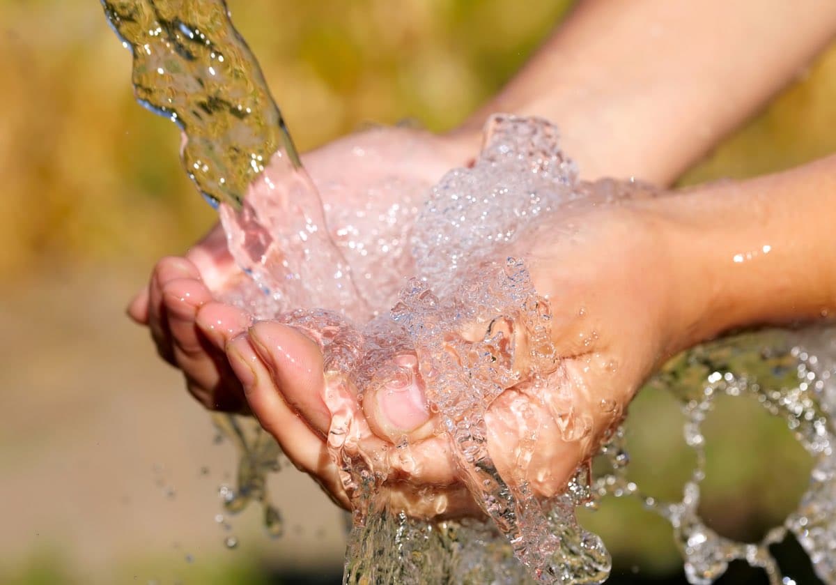 10 formas efectivas para purificar agua en situaciones de crisis y emergencia 1 10 formas efectivas para purificar agua en situaciones de crisis y emergencia