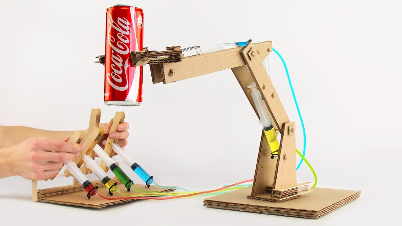 Construye un brazo robot hidráulico de cartón y jeringas: un proyecto de DIY innovador 1 construye un brazo robot hidraulico de carton y jeringas un proyecto de diy innovador