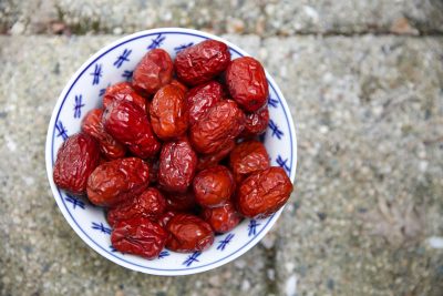 descubre las 10 propiedades y beneficios del azufaifo o jinjolero para la salud