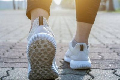 descubre los 16 beneficios sorprendentes que llega a tu cuerpo al caminar diariamente